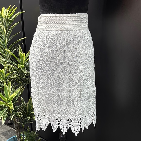 Tribal Crocheted Lace like,scallop hemline,elastic waist,pull on,lined - Picture 1 of 9